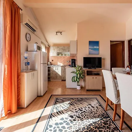 Cozy In With Kitchen *